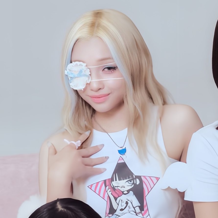 #MoshiMoshi♡ gehlee with the eye patch !!!