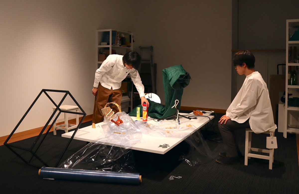 開催中の展覧会『微分される景色』展関連プログラムとして、クリエイティブユニット「Oku Project」（板倉諄哉、藤中康輝、金森由晃）によるワークショップ『おく』を開催します。参加費無料、どなたでも参加できます。事前予約優先ですが、空きがあれば当日参加も可能です。
aichitriennale.jp/ala/project/20…