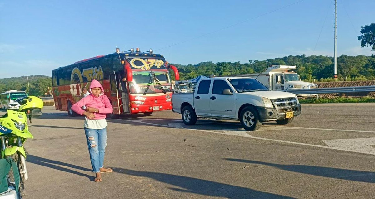 Del agua potable al comercio exterior: las consecuencias del cierre en Caracolí cacicastereo.com/noticias/31313