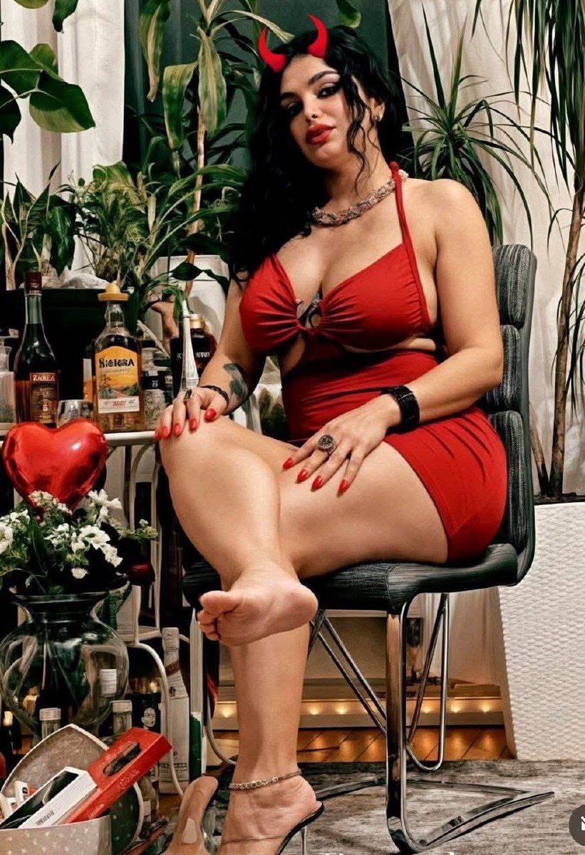 اووف وشها نجس يخليك بكس🫦