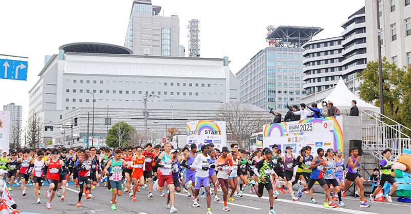 ◼️匿名配送◼️ランニング◼️ウォーキング◼️スポーツ◼️陸上◼️マラソン Aiiiiinが意外ときつい（笑） 後半、腸腰筋も使えるからぜひやっ