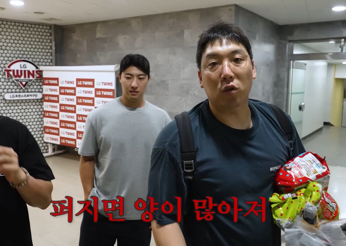 l_g_ara's tweet photo. 퍼진면 좋아한다길래 대단한 이유가 있는 줄 알았는데 https://t.co/plqM07KY1z