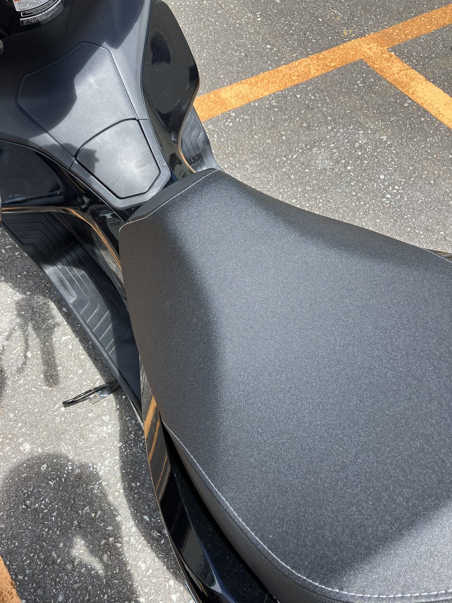 この時期の日中は毎回、尻がー！！ってなるくらいバイクシート熱い
