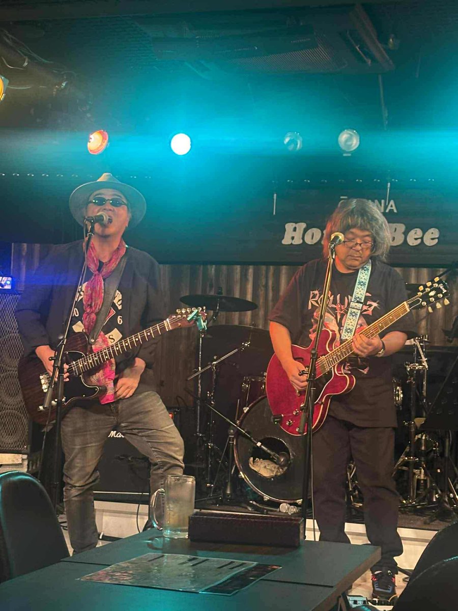 eddyan7's tweet photo. https://t.co/u59Zv9zGTG

昨日8/27の大船ハニービーでのアンクル・ジャックのライブです。
カメラが倒れて誰かが直してくれたみたいです。
#大船ハニービー #unclejack https://t.co/otd2zAJ6do