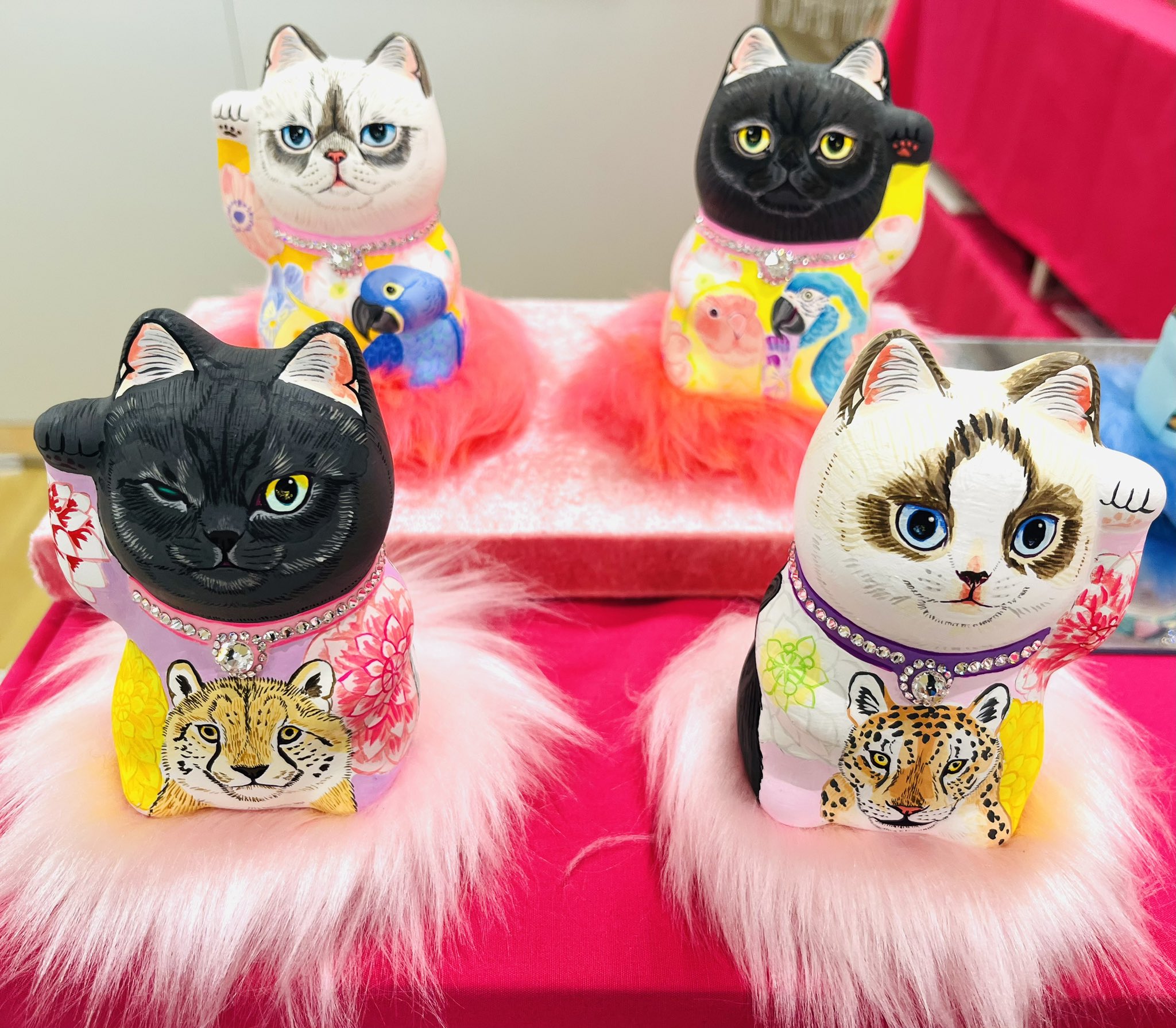 ビンテージ ウインクをするユニークでキュートな招き猫ちゃん 【公式通販】