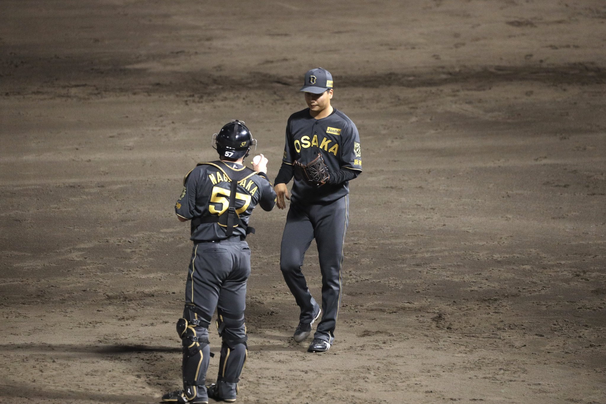 ■阪神タイガース 34 漆原大晟 まとめ売り■ tg-kba-urushihara_2.jpg