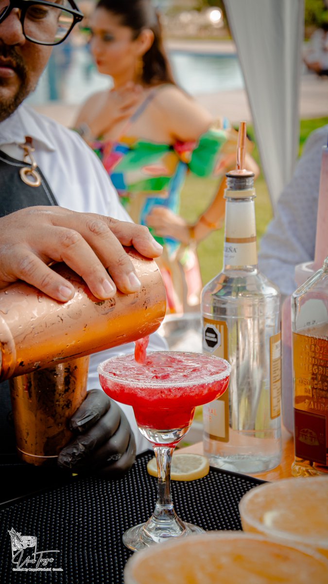 Rev_Digital_Mor's tweet image. #UnosTragos
behance.net/gallery/214717…