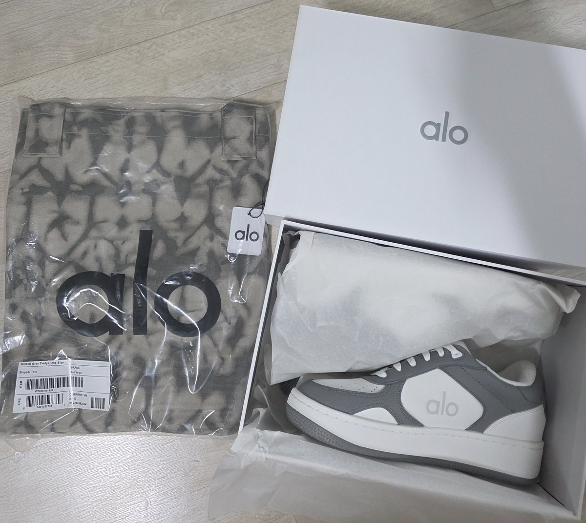 히히 알로 신발 너무 이뽀
담달에도 알로 또 질러야딩딩딩