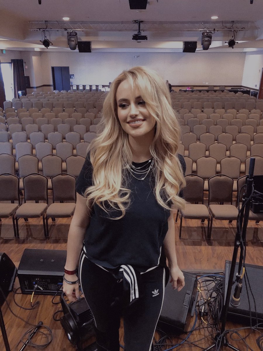 Cassy London ® tweet media