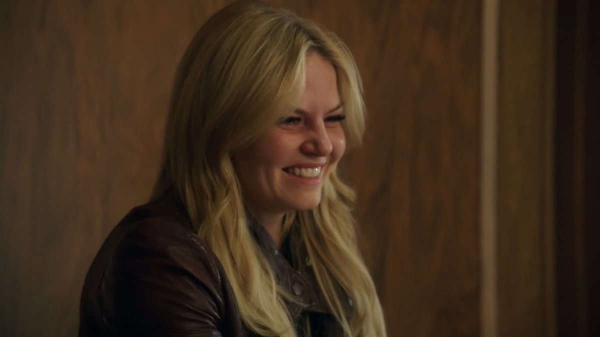 The smile Emma swan has for her true loves is just the most precious thing!!! 🥹💖