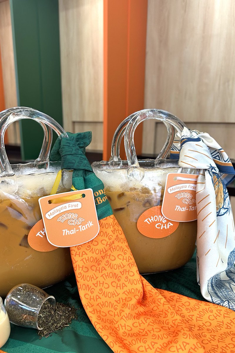 A HANDBAG OF TEH AIS??!! This is every Malaysian girl’s dream 😍🤤

This promo ada sampai 31/8/2025. Jom teman pergi Thong Bowl. Nak free satin scarf biru tu 👉👈