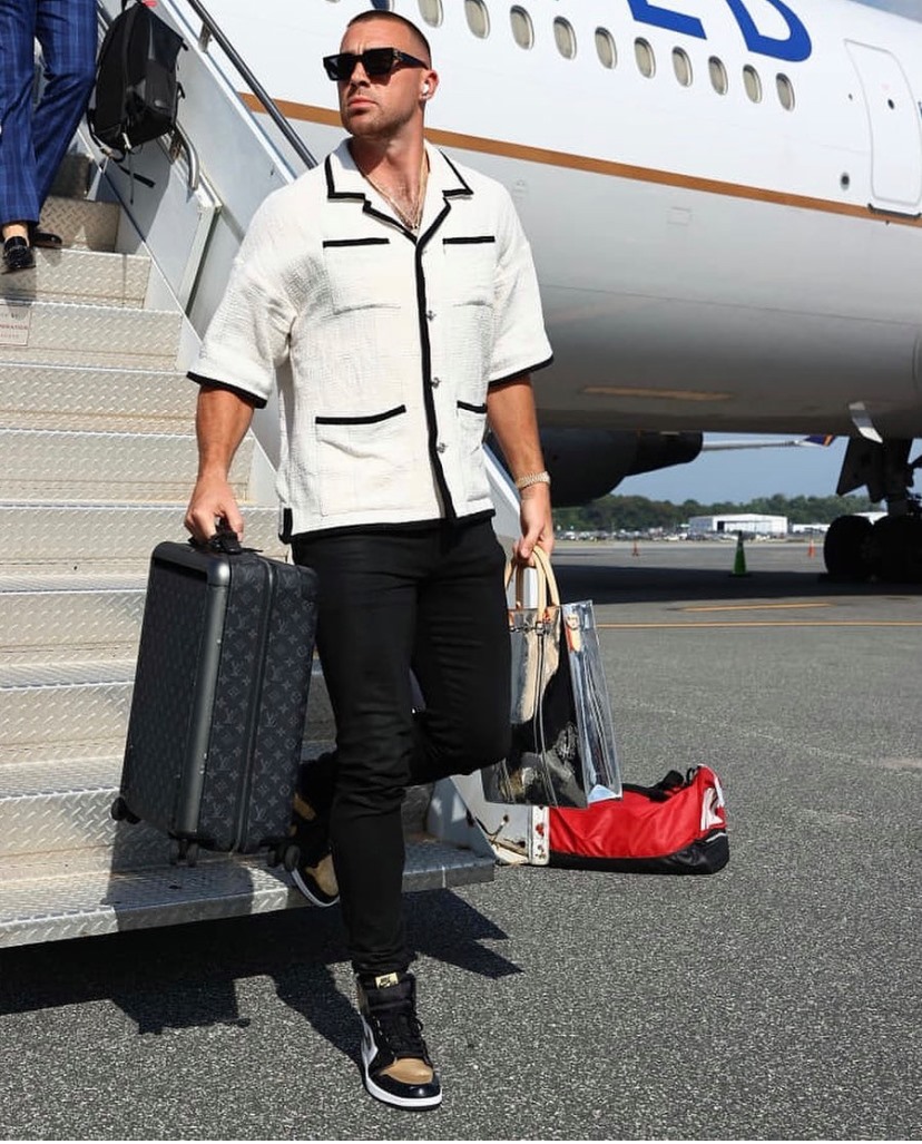 TMKelce's tweet photo. Ready... ✈️🕶️🏈⌛️

#SexRol                                      #FreeRol
                            ❤️/🔄 https://t.co/jYQCFoAZGA