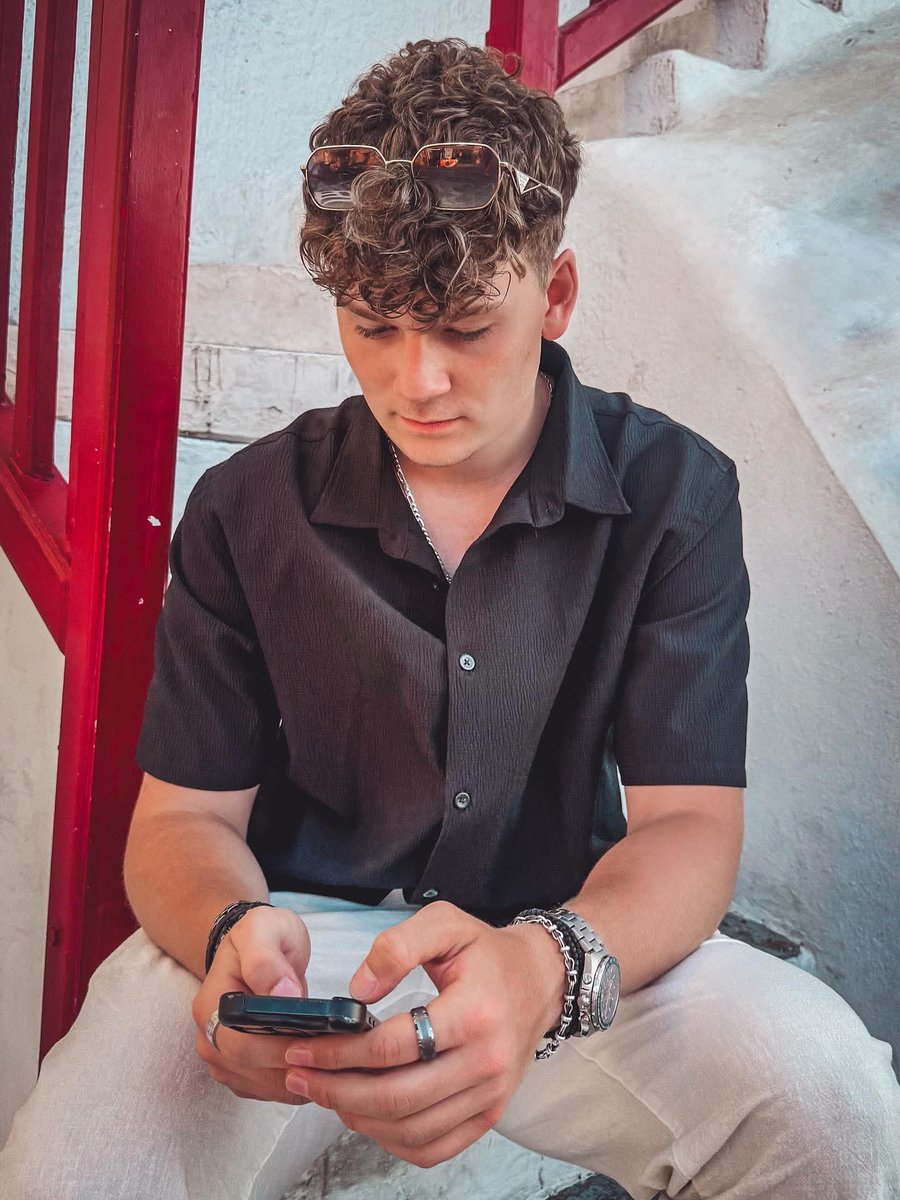 Happy 18th Birthday to my first born son, Damian.

I cannot express in words how proud I am of you. You have not only achieved so much at such a young age, but you have grown into a true, fine gentleman. 

We love you very very much Baby D. Have an amazing 18th Birthday.