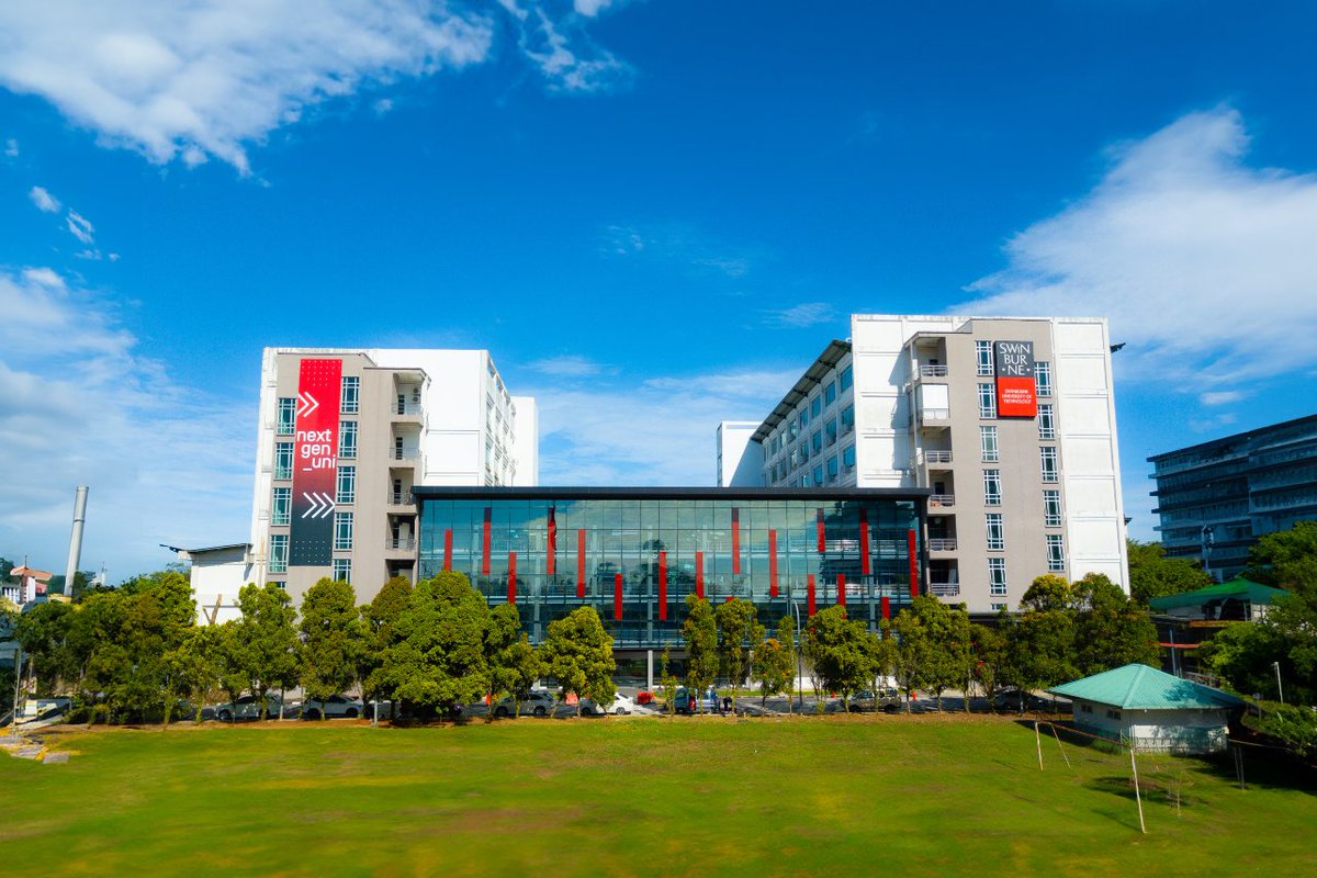 🎮 Starting uni is like a game with no tutorial — new campus, new faces, deadlines everywhere. Don’t worry, your seniors left a UniLife Survival Guide to help you level up. 🚀

Read more in our SwinSights blog post 👉🏼bit.ly/SS210825

#swinburnesarawak #swinsights #unilife