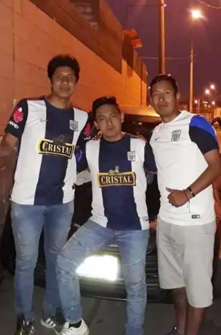 ᑭelⓊsa DeGregori ⭐️ (@degregorimelo) on Twitter photo Es imperativo que la <a href="/PoliciaPeru/">Policía Nacional del Perú</a> , la <a href="/FiscaliaPeru/">Ministerio Público</a> y la <a href="/TuFPF/">Federación Peruana de Fútbol</a> actúen con rapidez y contundencia frente a estos hechos. Los delitos señalados no pueden ni deben quedar impunes. Es hora de tomar medidas firmes. <a href="/Latina_pe/">Latina.pe</a> <a href="/americatv_peru/">América</a> <a href="/canalN_/">Canal N</a> <a href="/atv_noticias/">ATV Noticias</a> <a href="/ImparatoVelazco/">Franco Velazco Imparato</a> Es imperativo que la <a href="/PoliciaPeru/">Policía Nacional del Perú</a> , la <a href="/FiscaliaPeru/">Ministerio Público</a> y la <a href="/TuFPF/">Federación Peruana de Fútbol</a> actúen con rapidez y contundencia frente a estos hechos. Los delitos señalados no pueden ni deben quedar impunes. Es hora de tomar medidas firmes. <a href="/Latina_pe/">Latina.pe</a> <a href="/americatv_peru/">América</a> <a href="/canalN_/">Canal N</a> <a href="/atv_noticias/">ATV Noticias</a> <a href="/ImparatoVelazco/">Franco Velazco Imparato</a>