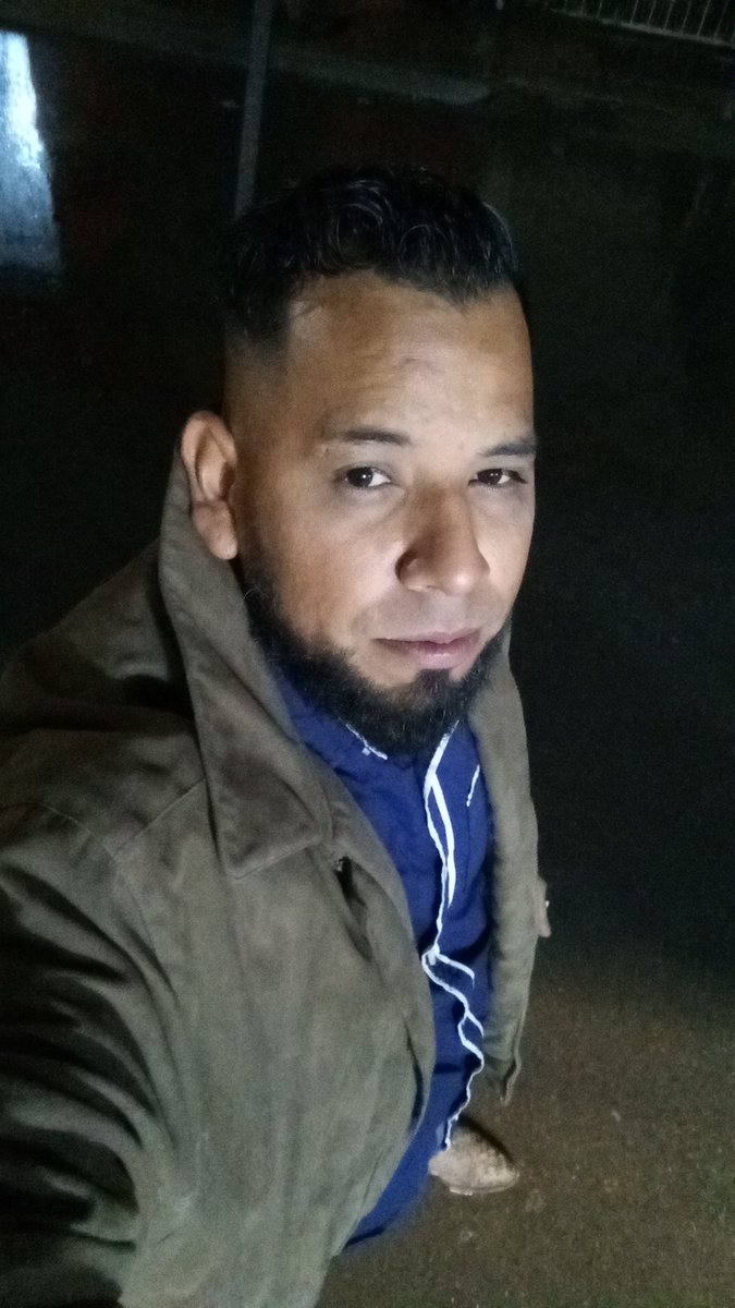 Jfls23's tweet photo. Busco mami soltera k ocupe para los útiles o para la escuela de las Bendis estoy para ayudarlas si gustan saludos https://t.co/65OUrWT1ya