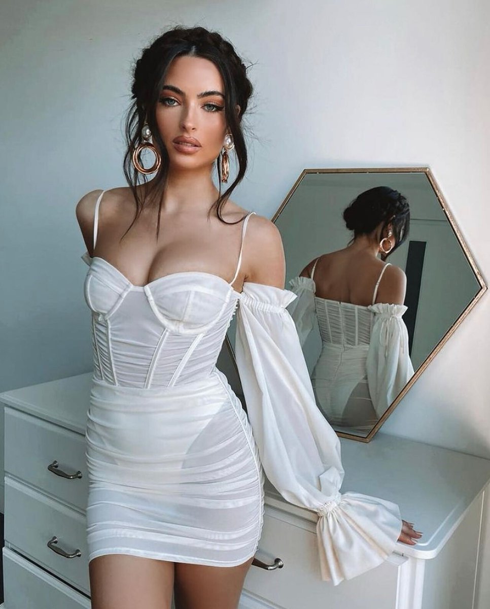 Lilith "Nótt" Eld    

Daughter to <a href="/MightyWolfFen/">Fenrir the Great Wolf</a> 

Sister to Many    

Female Alpha    

Multiship    

Appears to be in late 20's   

Hunted by Tyr's Followers    

Apart of <a href="/TempsDesireRPG/">𝑻𝒆𝒎𝒑𝒕𝒂𝒕𝒊𝒐𝒏𝒔 𝑫𝒆𝒔𝒊𝒓𝒆.</a>

Not Renee Murden   

#CrystalWisteria #NorseRP #HPRP #Fandomless