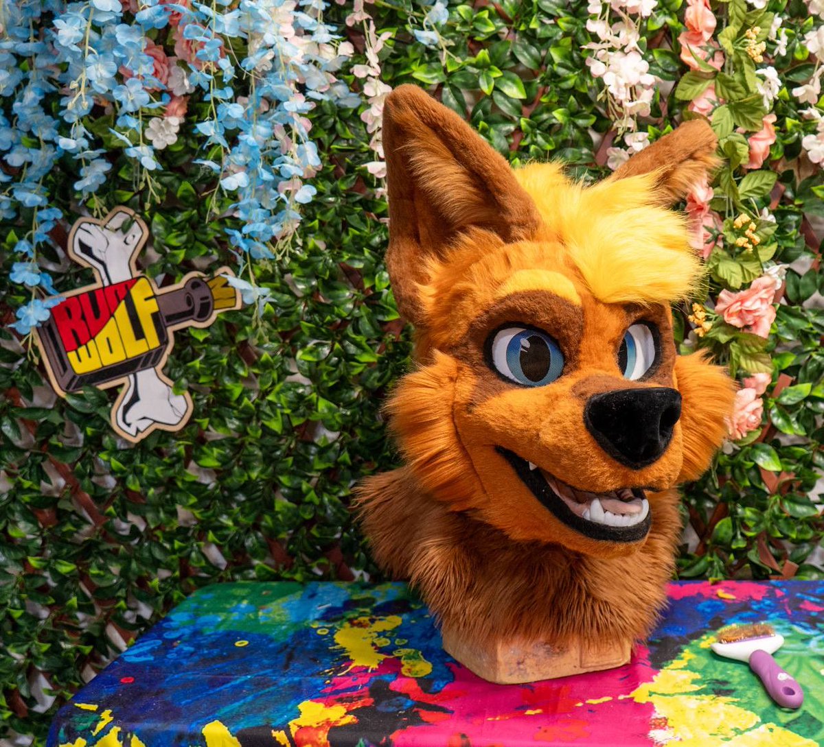 RONNO GOT A FACELIFT! 

Come see him at mega :) 

Courtesy of the amazing <a href="/RumWolf/">Rum Wolf</a>