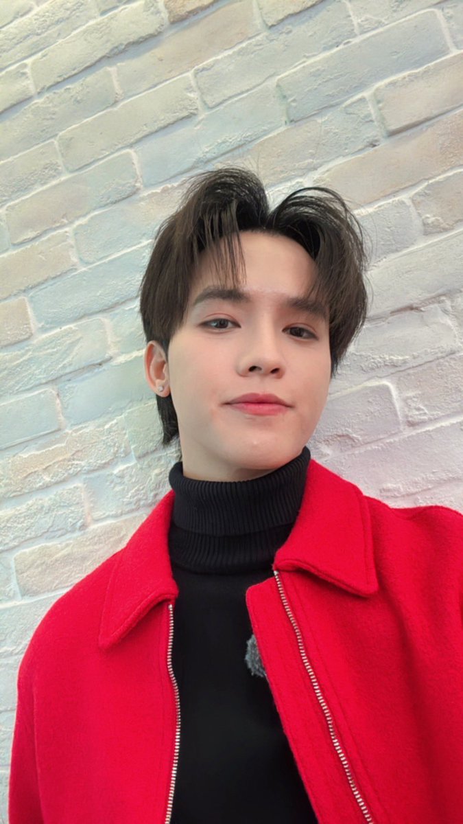 Fluke_pongsapat's tweet image. มาละ 😘
BETTER WITH FLUKE D1
#3PlusLivexFlukePongsapat
#BetterWithYou #จะให้ไปรักใคร