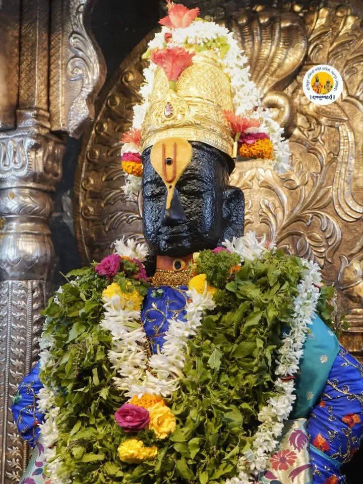 दिव्य दर्शन श्री विट्ठल महाराज के।
भक्ति और प्रेम से जुड़ा हर हृदय,
उनकी कृपा से जीवन में सुख, शांति और आनंद बरसे। 🌸🙏