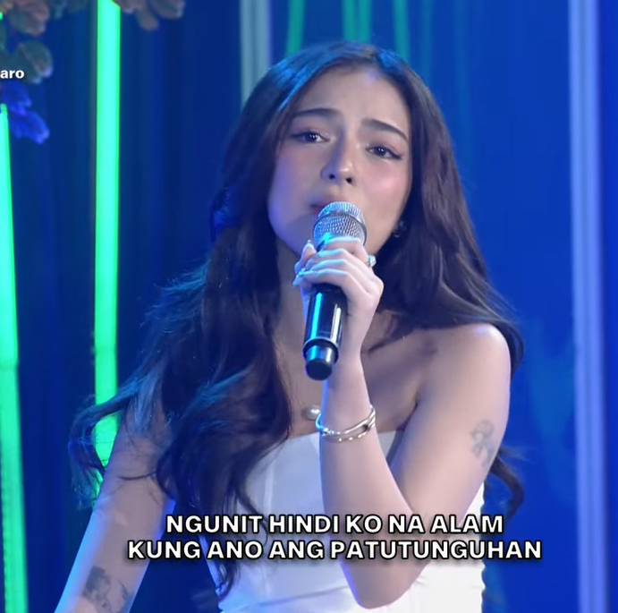 _cryptovale's tweet photo. mikmik’s look is always so effortless — i really love how it suits her so well, parang wala siyang makeup but her natural beauty just shines through. truly a goddess, i love you @mikslmnc 

MIKBRENT SLAYS SHOWTIME https://t.co/koUeupjtLj