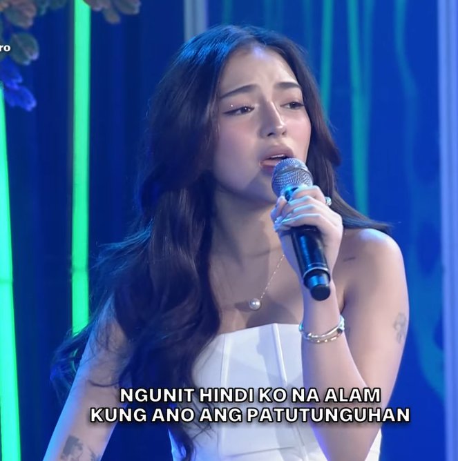 _cryptovale's tweet photo. mikmik’s look is always so effortless — i really love how it suits her so well, parang wala siyang makeup but her natural beauty just shines through. truly a goddess, i love you @mikslmnc 

MIKBRENT SLAYS SHOWTIME https://t.co/koUeupjtLj