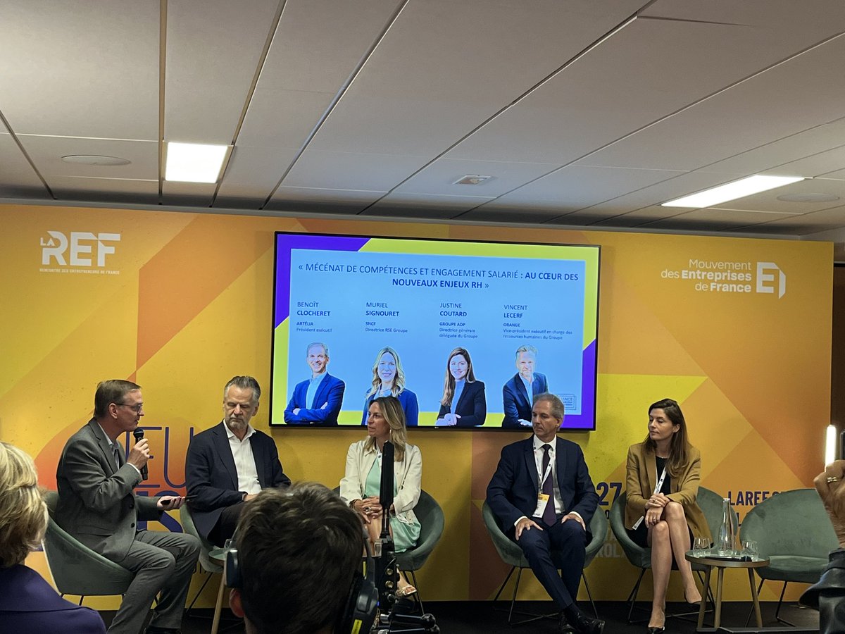 Orange Solidarité tweet media