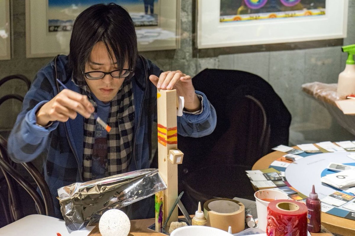 創作体験型ボードゲーム《アートギーク》で遊んでみよう！

《アートギーク》が青森発上陸！9/27（土）と9/28（日）の２日間、青森県立美術館にてアート・コレクティブ〈カタルシスの岸辺〉と一緒に、ボードゲームを通して有名アーティストたちの創作活動を仮想体験してみませんか？