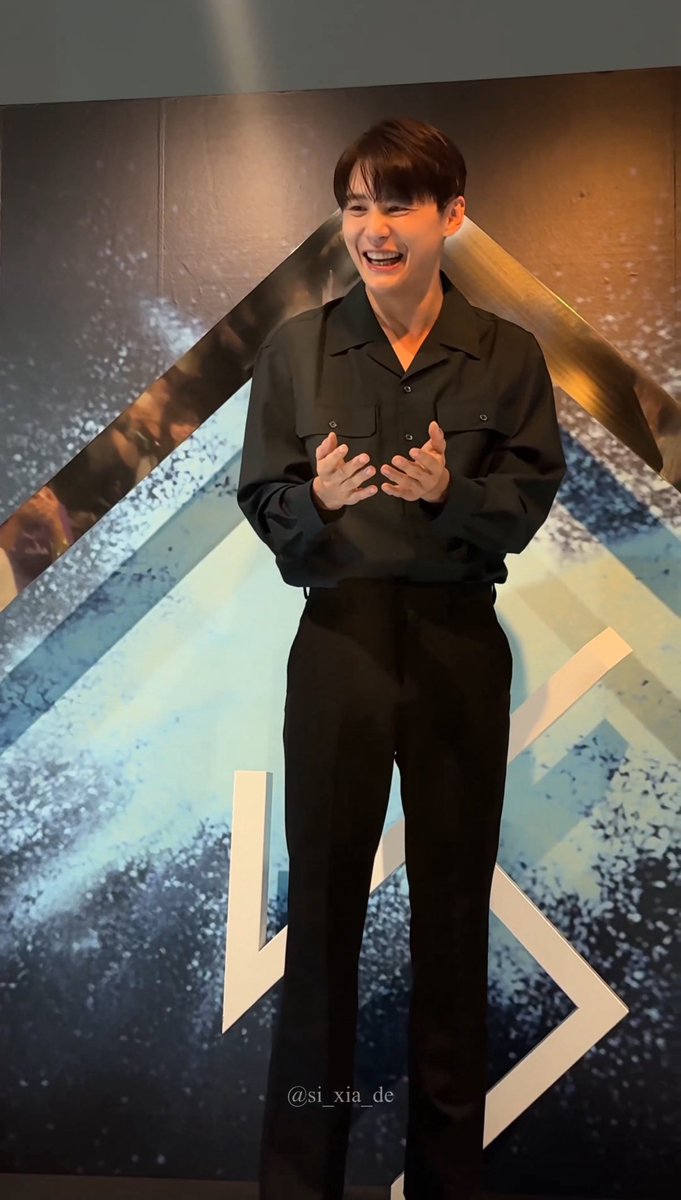 너무 귀여워 🥹🥹 아기천사같이생겻어요 🥹🥹