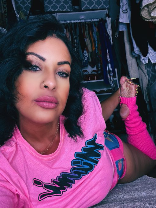 Watch CaribbeanSolez's leaked NSFW photo on TwXstars