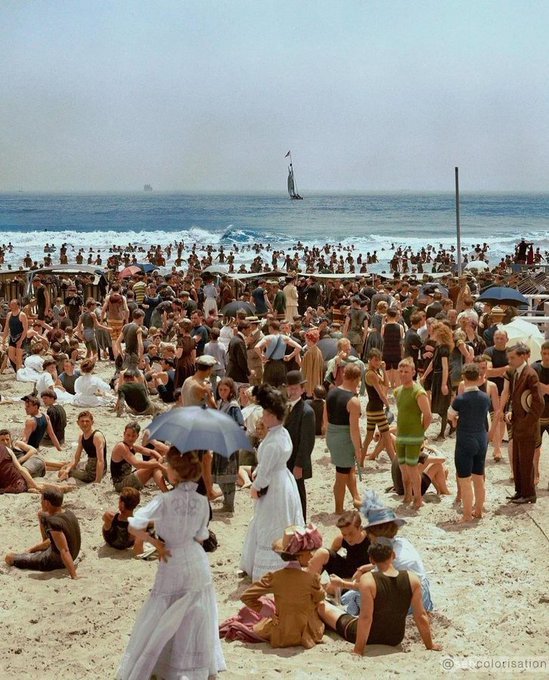 2. La concurrida playa de Atlantic City fotografiada en 1908.