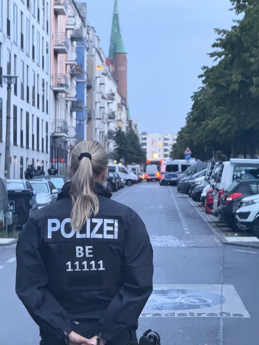 Polizei Berlin Einsatz tweet media