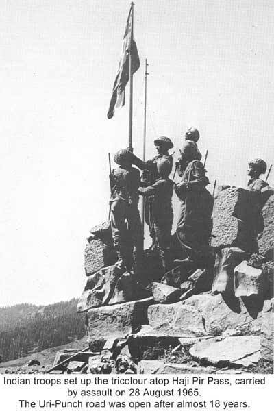 जब हाजी पीर पर, चढ़ गए वीर अहीर ।
आज ही के दिन करीब 10:00 बजे 28 अगस्त 1965 को, वीर अहीरों ने गुत्थम-गुत्था की लड़ाई में पाकिस्तानियों को मार भगाया और हाजी पीर को फतह किया व हिन्द का प्यारा तिरंगा लहरा दिया।