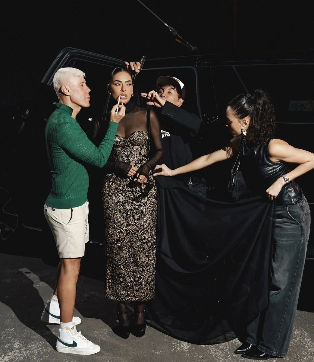 RosaDistrito's tweet image. Así luce @GalileaMontijo en la quinta gala de nominación de @LaCasaFamososMx. El vestido es diseño de #IannDey.

Navega en nuestra revista digital rosadistrito.com 

#RosaDistrito #ElEspacioQueDisfrutamosTodes