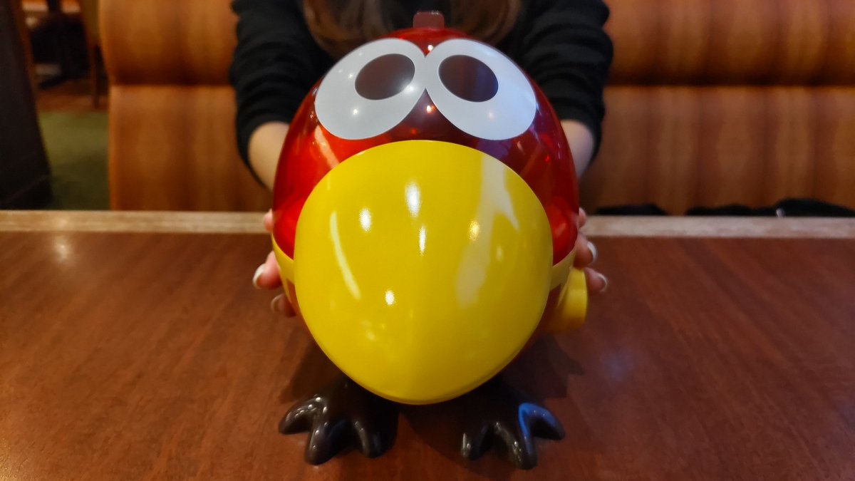 当たった！！
銀エンゼル２３人目👼✨
「とうぶん(当分)とうぶん(糖分)控え目生活」解禁とともに出会えました😋
やっぱり持ってる💪😀
“モテ期”も健在😳

#チョコボール #キョロちゃん #森永製菓