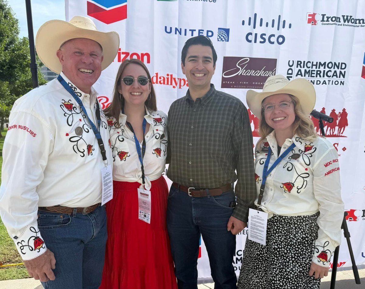 DustyAJohnsonCO's tweet image. Had a fun time yesterday at the 41st Denver Rustlers! It was great to see so many friends and supporters of 4-H and the Colorado State Fair Junior Livestock Sale in attendance. 🤠 #AGvocate #4H #ColoradoStateFair #JuniorLivestockSale