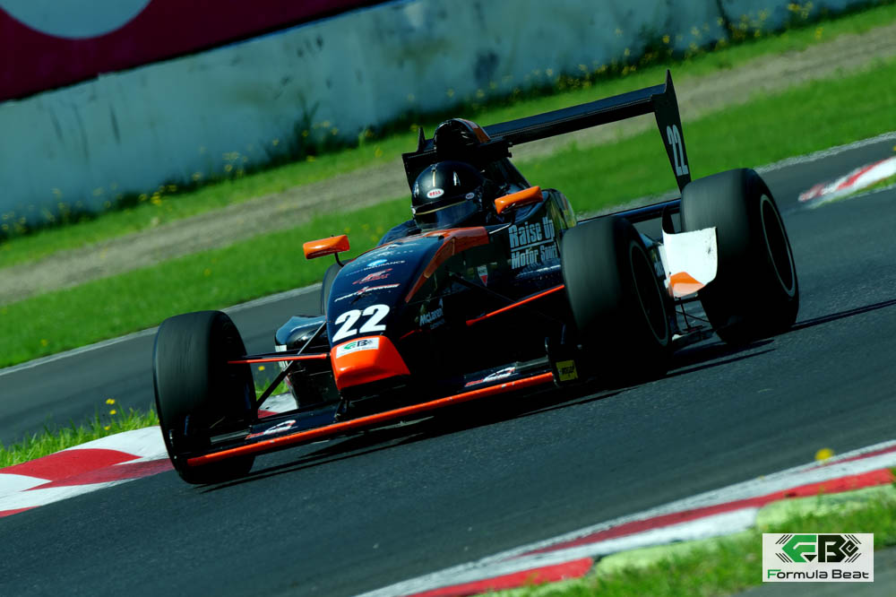 lotuspartsshop's tweet image. 気合をいれてアップデートやOHを入れるか、
もしくは売却して次を買うか
悩ましいとこですなー
350万で買う人いたらさらっと売ってしまいそうだ。

#FormulaRenault
#FormulaBeat
#FBe