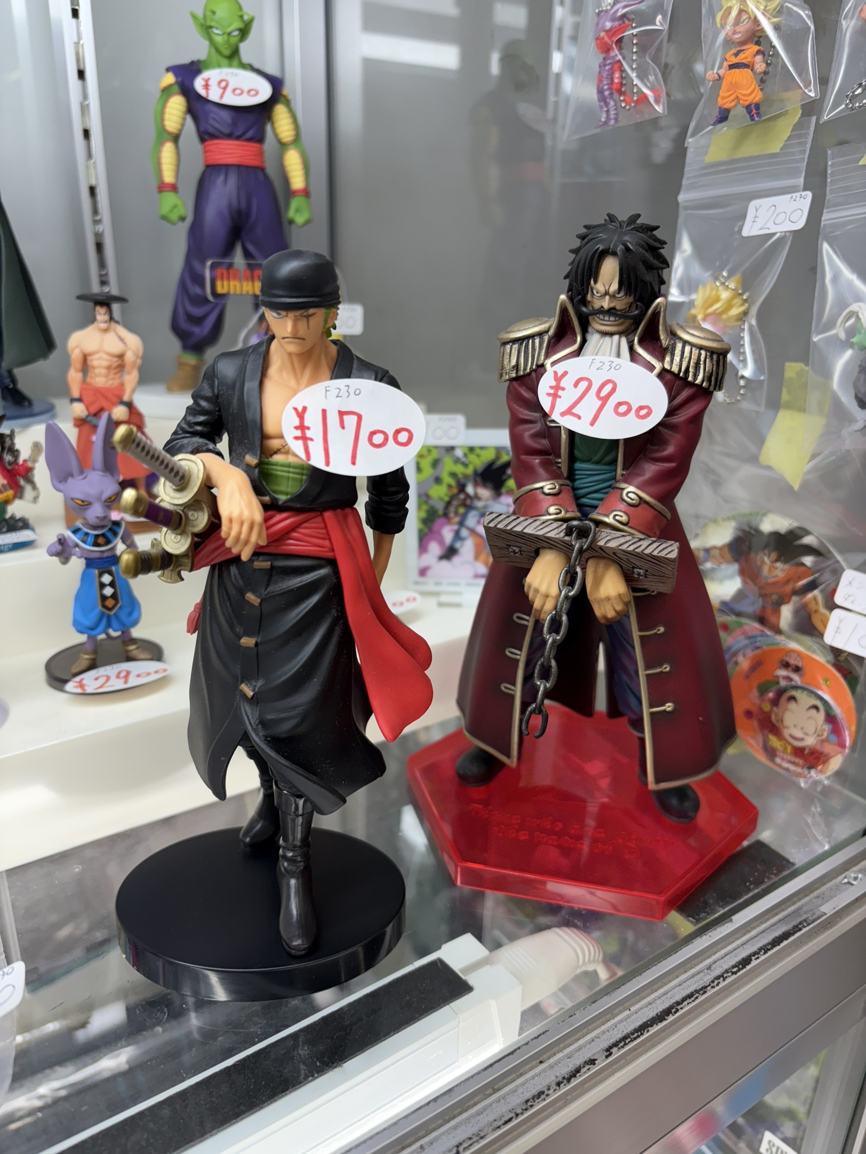 ワンピースフィギュアまとめ売り！　ショーケース付き レンタルショーケース cubestyle on X: 