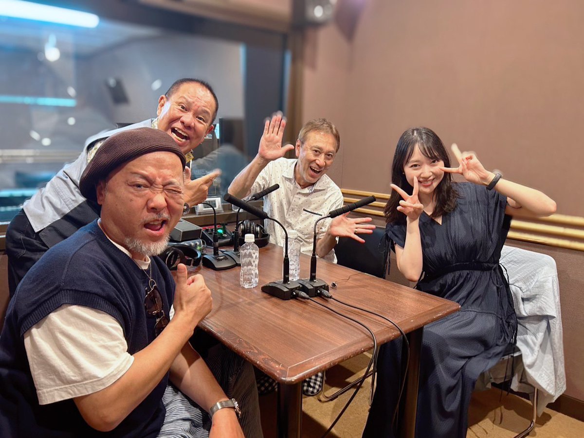AyanO_N1shikawA's tweet image. ゲスト:マキタスポーツさんです☺️

浅草お兄さん会に至るまでの人生
うかがったことのなかったお話📻

#Bブラ ぶっちゃけ！ブラザーズ 
TBCラジオ 
2025/8/27(水) 16:05-16:35 
radiko.jp/share/?t=20250… 
#radiko #シェアラジコ
