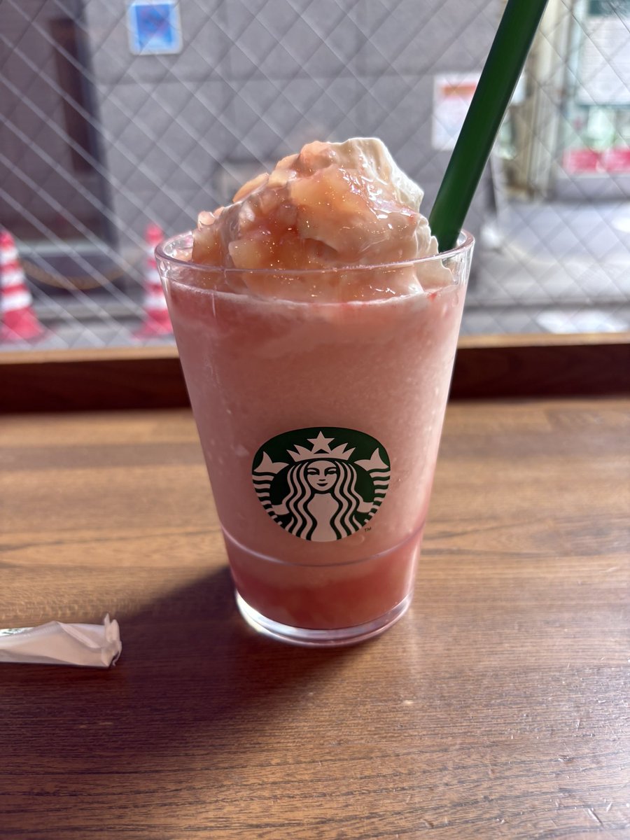 無職なのに贅沢しちゃったw
んまいけどドトールのヨーグルンのが好きかな