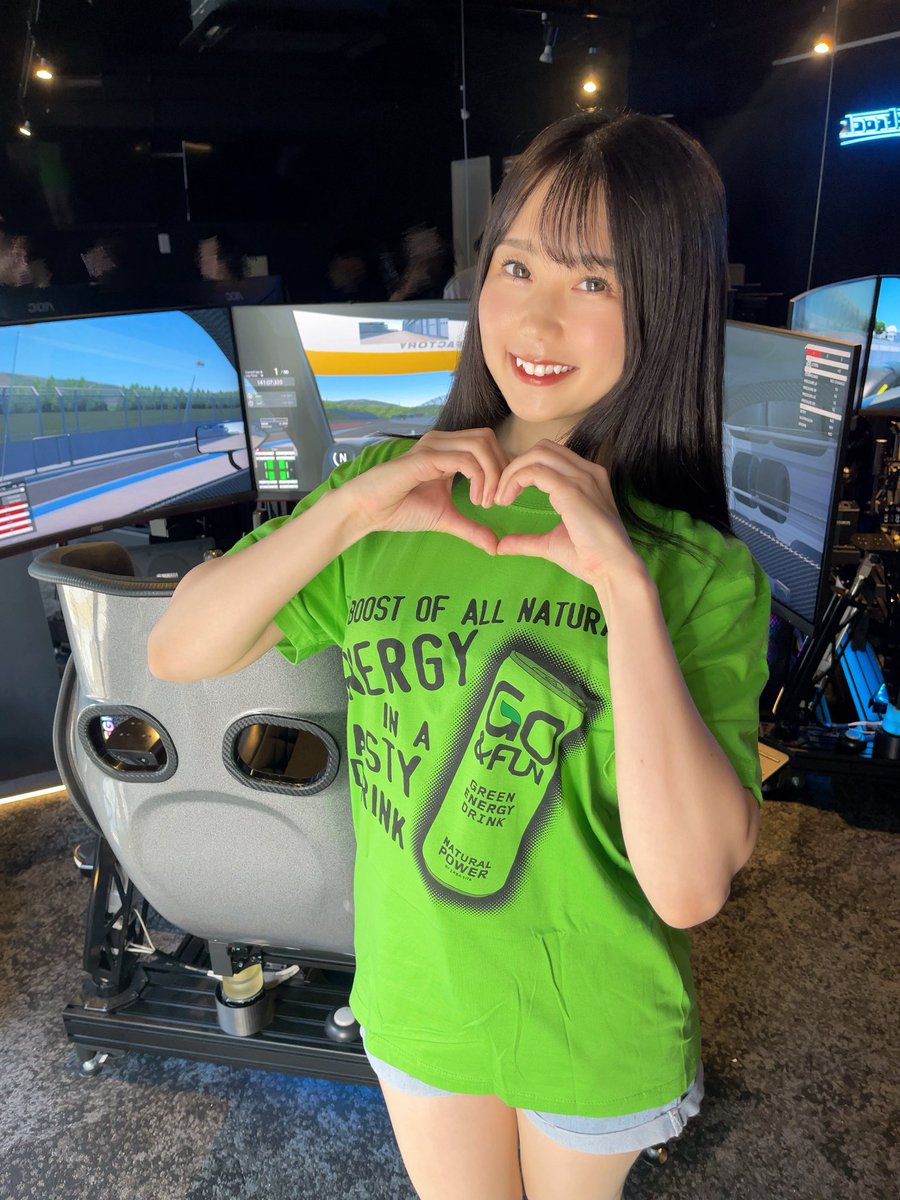 suzuno_yakumo's tweet image. 午後も #楽しく行こうぜッ (๑•̀ㅂ•́)و✧ｸﾞｯ💚
鮮やかなグリーンが可愛いGO&amp;amp;FUNウェア🇮🇹

#GOandFUN #GOFUN
#レースクイーン
#レースアンバサダー
#ZENKAIRACING 
#GRACETRACK