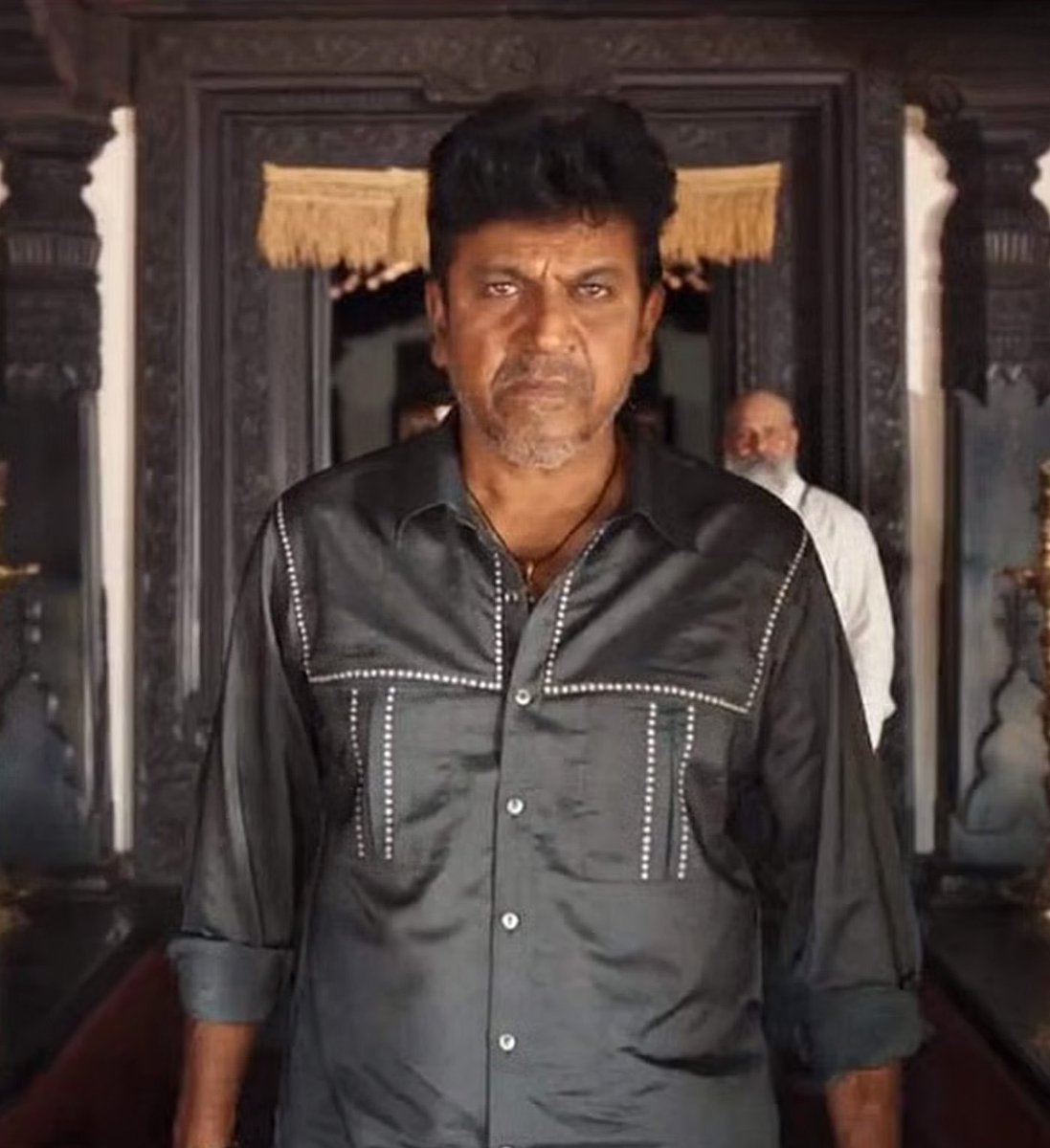 Movies4u_Officl's tweet image. Which Kannada actor&apos;s cameo impressed you the most in a Tamil movies?

#ShivaRajKumar in #Jailer
Or
#Upendra in #Coolie