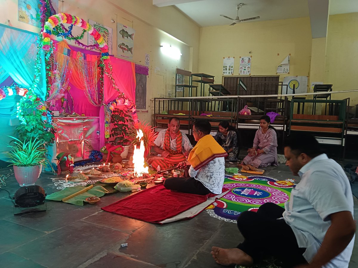 AngulDiet's tweet image. 🙏✨ DIET Angul ରେ ଶୁଭ ଗଣେଶ ପୂଜା ପାଳନ ✨🙏
ବୁଦ୍ଧି, ବିଦ୍ୟା ଓ ସଫଳତାର ପ୍ରତୀକ ବିଘ୍ନବିନାଶକ ଶ୍ରୀଗଣେଶଙ୍କୁ ନମନ । 🌸

#GaneshChaturthi #DIETAngul