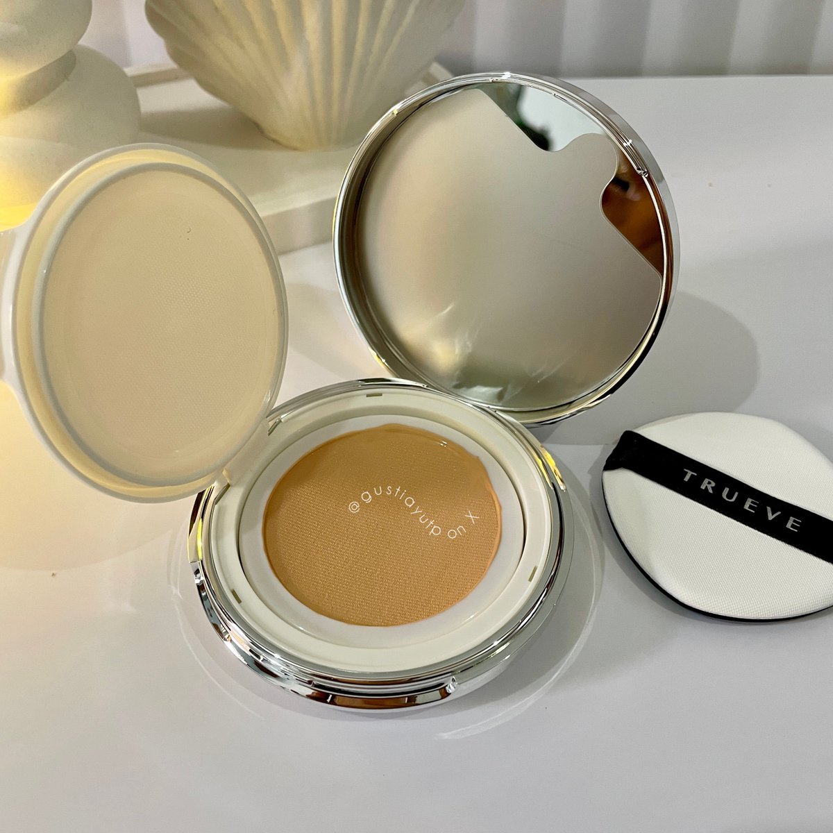 gustiayutp's tweet image. BEST BUYING OF THE MONTH :

     ˚𐙚 .⋆ CUSHION TRUEVE ⋆. 𐙚 ̊

finishnya matte, medium to high coverage, ringan, minim oksidasi.