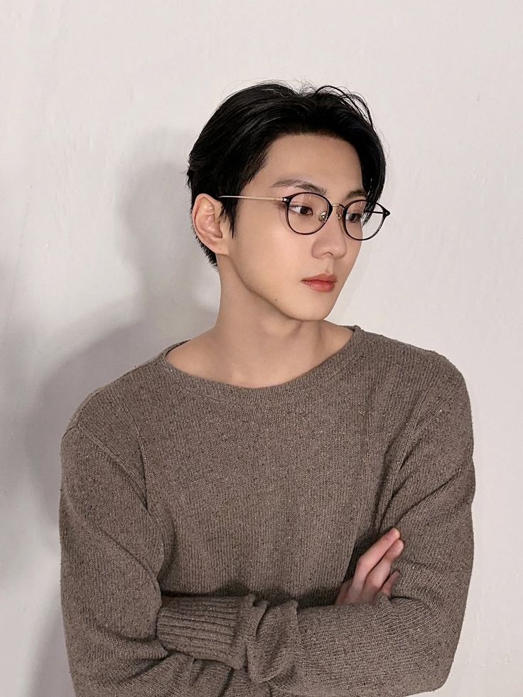 The way Dodo hyung change his bio from uncomitted to non commital

cih

Putting my name would be much more better. I am judging hard his decission for not putting this handsome me in his life