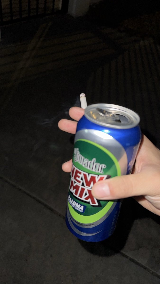 Homie threw me the pack n said keep the change, bro just blessed me (pause)