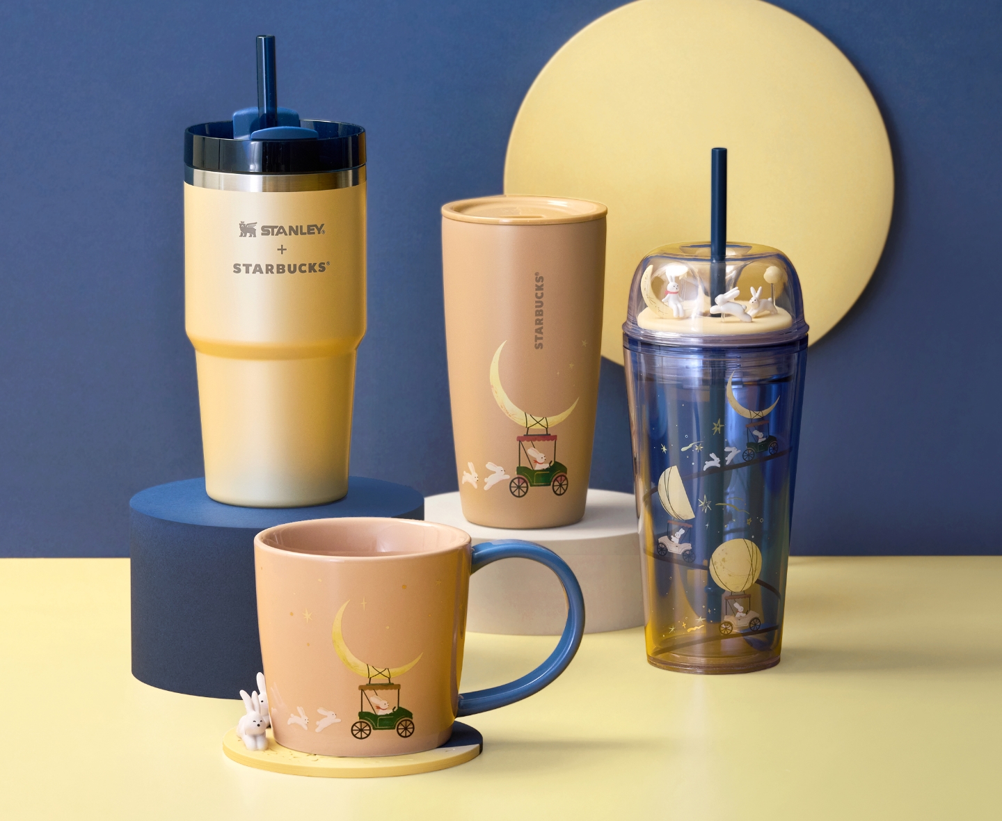 【限定コラボ】スターバックスカップ型クッション 限定コラボ】スターバックスカップ型クッション キッチン・食器