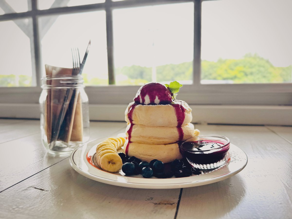 毎年マンゴーを選んでしまうから
今年こそはブルーベリーフロマージュ
#トタンコットンカフェ