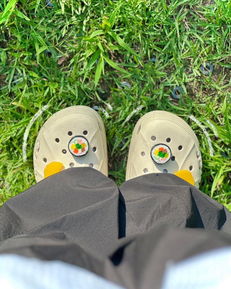 • 김밥&amp;단무지지비츠 •
진쨔 귀엽다 김밥 색감 너무 이쁘고 은근 단무지도 잘 어울려