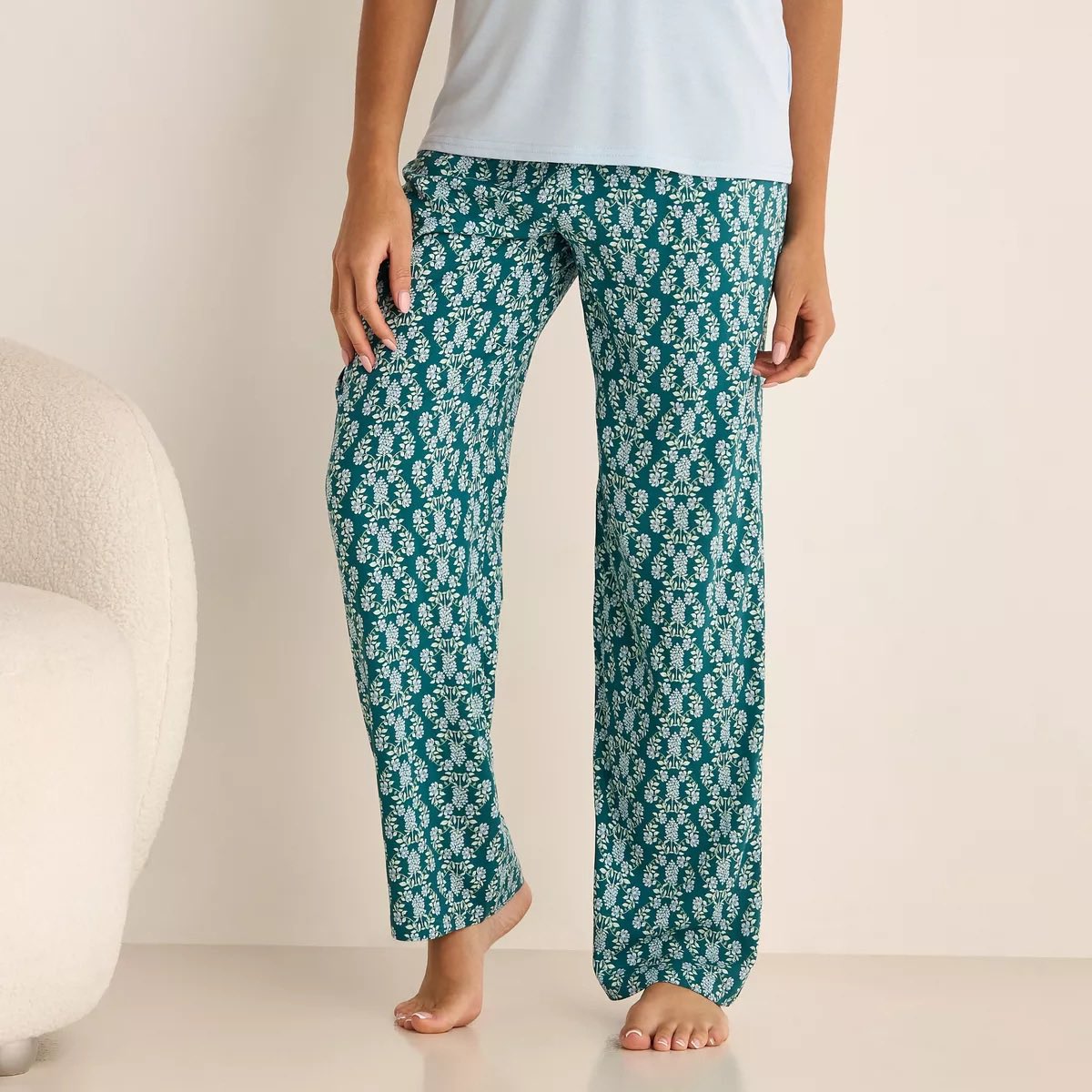 Intimate_UG's tweet image. This set provides a cloud-like touch and exceptional comfort for a restful night’s sleep. 
Velvet Dawn Pyjama set at 90,000ugx

Call/whatsapp 0783 646 239 for countrywide deliveries. 

#intimateug #sleepwear #pyjama #sleep #loungewear